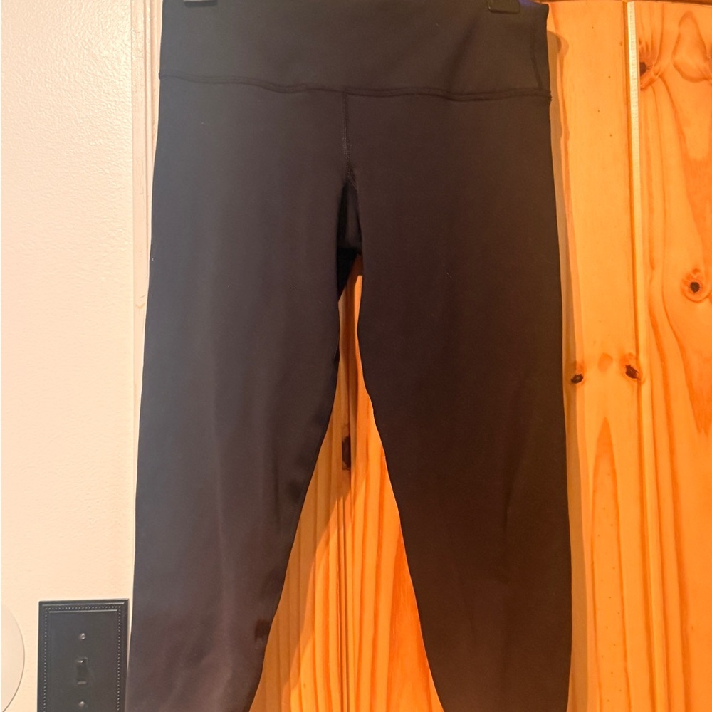 Lululemon Reversible Capri Leggings Black and Blue - Picture 4 of 4